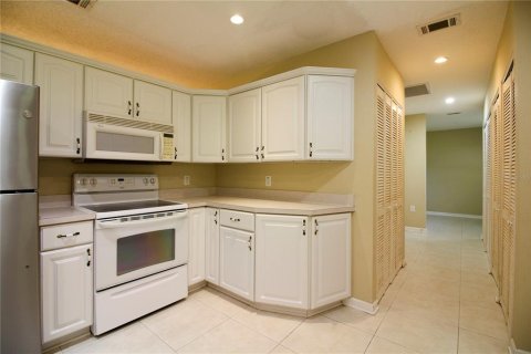 House in Lakeland, Florida 3 bedrooms, 153.47 sq.m. № 2227543 - photo 15