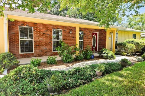 House in Lakeland, Florida 3 bedrooms, 153.47 sq.m. № 2227543 - photo 2
