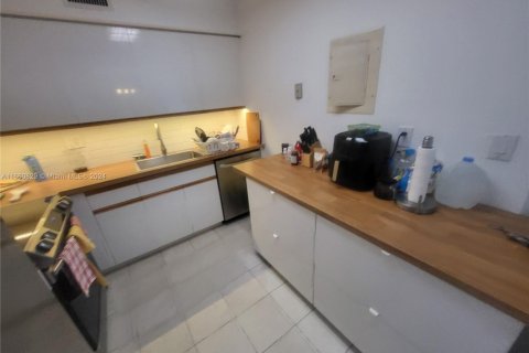 Condo in Aventura, Florida, 2 bedrooms № 1963083 - photo 23