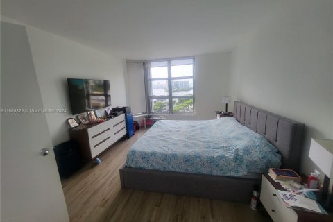 Condo in Aventura, Florida, 2 bedrooms № 1963083 - photo 10