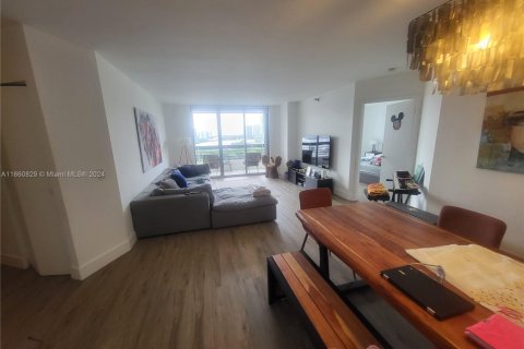 Condo in Aventura, Florida, 2 bedrooms № 1963083 - photo 22