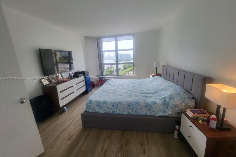 Condo in Aventura, Florida, 2 bedrooms № 1963083 - photo 9