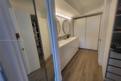 Condo in Aventura, Florida, 2 bedrooms № 1963083 - photo 15