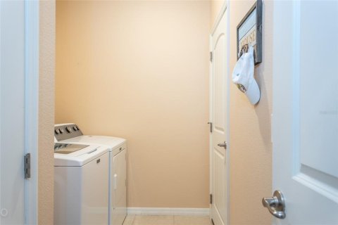 House in Palm Coast, Florida 3 bedrooms, 153.75 sq.m. № 1722332 - photo 25