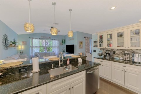 House in Venice, Florida 4 bedrooms, 181.53 sq.m. № 1848484 - photo 16
