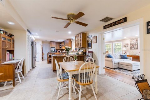 Casa en venta en Clearwater, Florida, 5 dormitorios, 340.21 m2 № 1908119 - foto 5