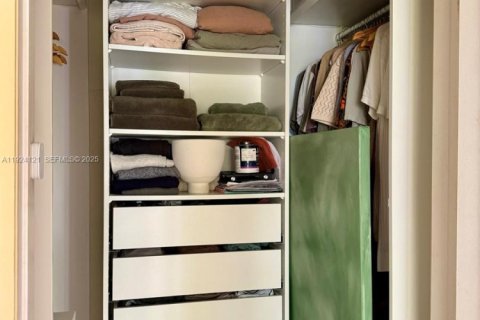 Condominio en venta en Miami Beach, Florida, 1 dormitorio, 55.74 m2 № 1982214 - foto 13