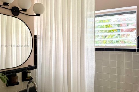 Condominio en venta en Miami Beach, Florida, 1 dormitorio, 55.74 m2 № 1982214 - foto 10