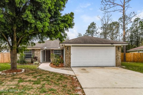 Villa ou maison à louer à Jacksonville, Floride: 4 chambres, 140.19 m2 № 863061 - photo 1