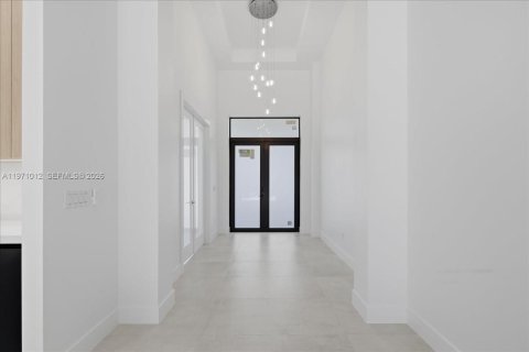 Купить виллу или дом в Кейп-Корал, Флорида 3 спальни, 229.93м2, № 2036470 - фото 15