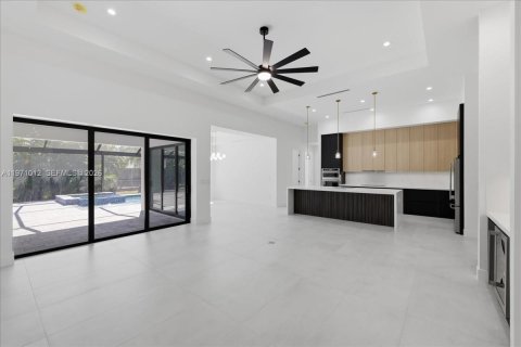 Купить виллу или дом в Кейп-Корал, Флорида 3 спальни, 229.93м2, № 2036470 - фото 12