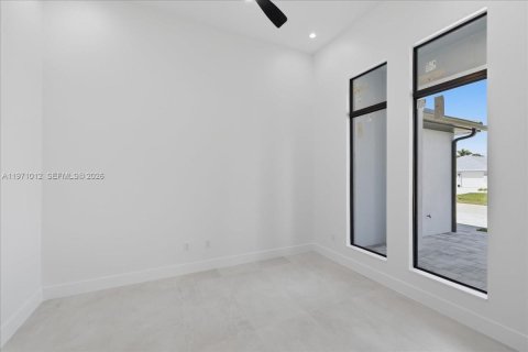 Купить виллу или дом в Кейп-Корал, Флорида 3 спальни, 229.93м2, № 2036470 - фото 17