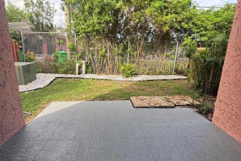 Touwnhouse à louer à Lauderhill, Floride: 4 chambres, 195.09 m2 № 2431554 - photo 23