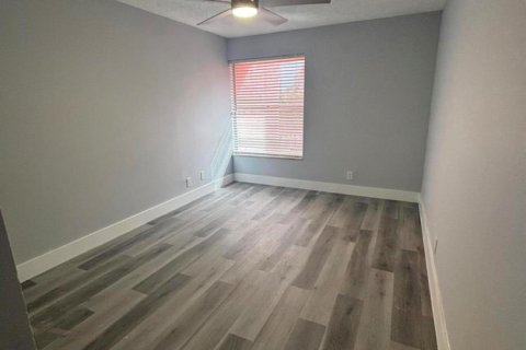 Touwnhouse à louer à Lauderhill, Floride: 4 chambres, 195.09 m2 № 2431554 - photo 17