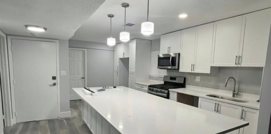 Touwnhouse à Lauderhill, Floride 4 chambres, 195.09 m2 № 2431554