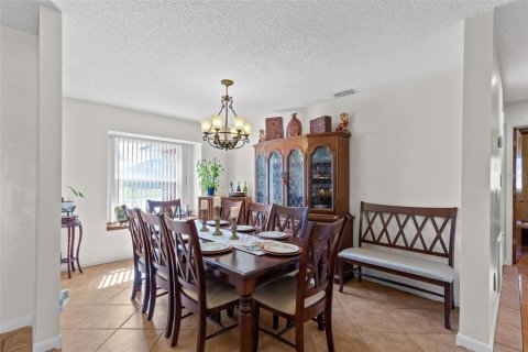 Villa ou maison à vendre à Orlando, Floride: 4 chambres, 202.53 m2 № 2433182 - photo 17