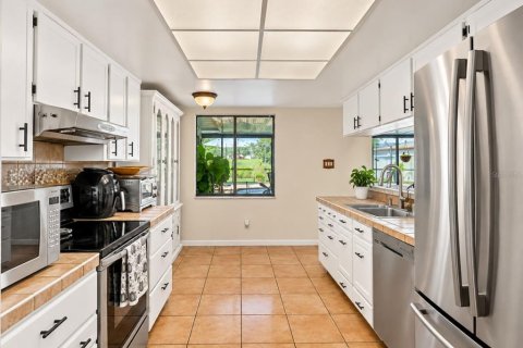 Villa ou maison à vendre à Orlando, Floride: 4 chambres, 202.53 m2 № 2433182 - photo 19