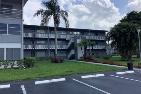 Condominio en alquiler en Boca Raton, Florida, 1 dormitorio, 55.74 m2 № 1181946 - foto 1