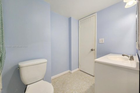Copropriété à vendre à North Miami Beach, Floride: 1 chambre, 76.92 m2 № 2007956 - photo 24