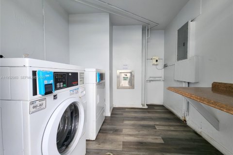 Copropriété à vendre à North Miami Beach, Floride: 1 chambre, 76.92 m2 № 2007956 - photo 27