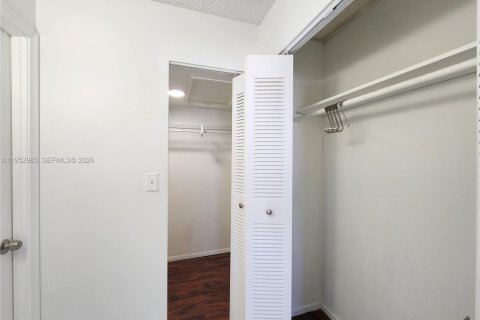 Copropriété à vendre à North Miami Beach, Floride: 1 chambre, 76.92 m2 № 2007956 - photo 21