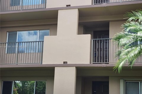 Снять в аренду кондоминиум в Пемброк-Пайнс, Флорида 1 спальня, 98.1м2, № 2025530 - фото 13