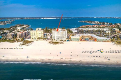 Condominio en alquiler en Saint Pete Beach, Florida, 2 dormitorios, 139.35 m2 № 1832058 - foto 2
