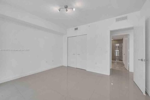 Copropriété à vendre à Miami, Floride: 2 chambres, 91.04 m2 № 2088840 - photo 11