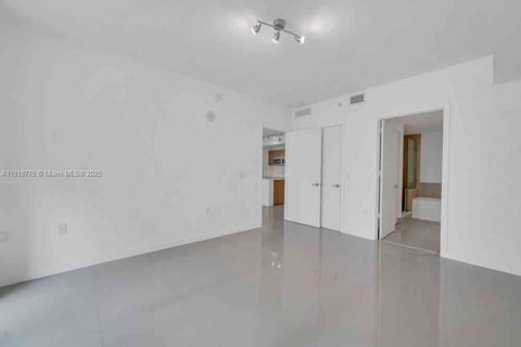 Copropriété à vendre à Miami, Floride: 2 chambres, 91.04 m2 № 2088840 - photo 10