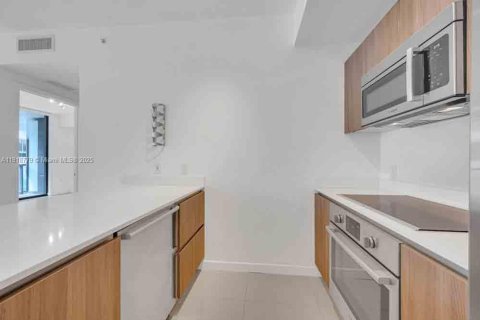 Copropriété à vendre à Miami, Floride: 2 chambres, 91.04 m2 № 2088840 - photo 3