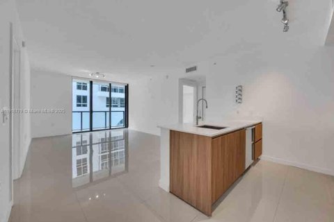 Condo à Miami, Floride, 2 chambres  № 2088840