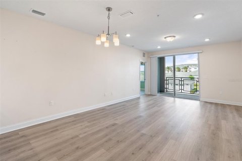 Condo in Orlando, Florida, 2 bedrooms  № 1654368 - photo 10