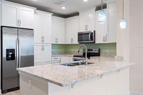 Condo in Orlando, Florida, 2 bedrooms  № 1654368 - photo 4