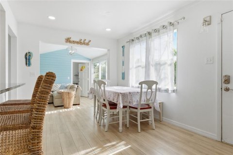 Casa en venta en Saint Petersburg, Florida, 3 dormitorios, 106 m2 № 2093097 - foto 5