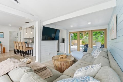 Casa en venta en Saint Petersburg, Florida, 3 dormitorios, 106 m2 № 2093097 - foto 9