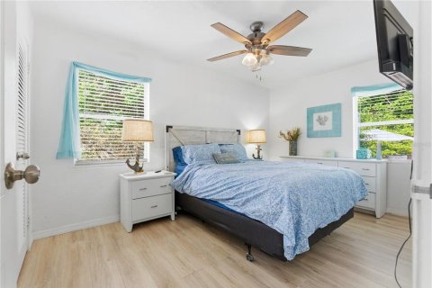 Casa en venta en Saint Petersburg, Florida, 3 dormitorios, 106 m2 № 2093097 - foto 16