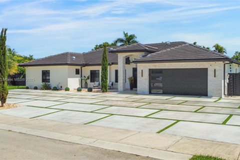 Купить виллу или дом в Хомстед, Флорида 4 спальни, 216.56м2, № 1845652 - фото 3