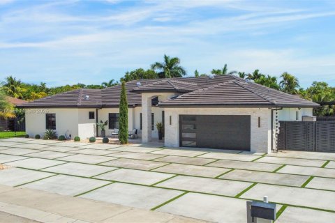 Купить виллу или дом в Хомстед, Флорида 4 спальни, 216.56м2, № 1845652 - фото 2
