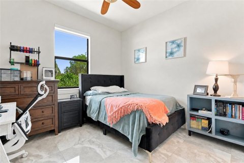House in Naples, Florida 3 bedrooms, 139.82 sq.m. № 2412532 - photo 19