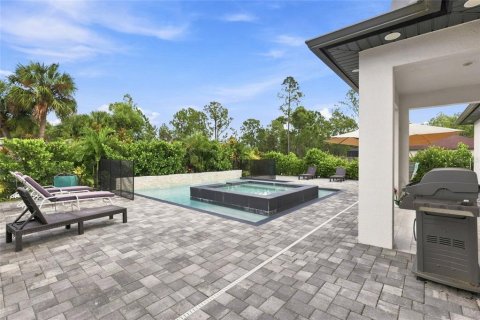 House in Naples, Florida 3 bedrooms, 139.82 sq.m. № 2412532 - photo 28