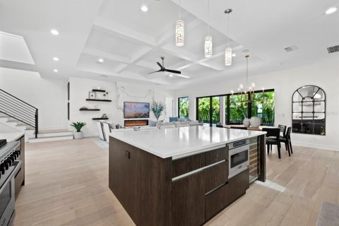 Casa en venta en Sarasota, Florida, 5 dormitorios, 303.51 m2 № 2217493 - foto 14