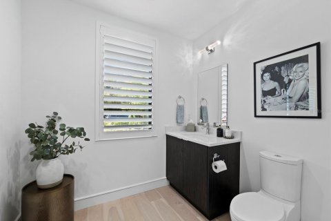 Casa en venta en Sarasota, Florida, 5 dormitorios, 303.51 m2 № 2217493 - foto 17