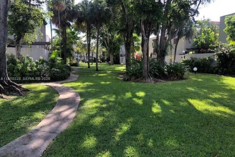 Touwnhouse à vendre à Miami, Floride: 2 chambres № 2032878 - photo 11