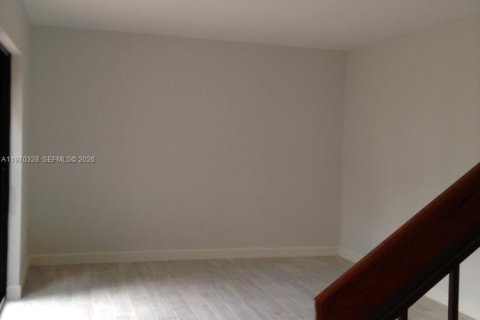 Touwnhouse à vendre à Miami, Floride: 2 chambres № 2032878 - photo 7