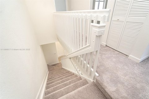 Снять в аренду виллу или дом в Хомстед, Флорида 3 спальни, № 1940966 - фото 26