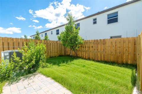 Снять в аренду виллу или дом в Хомстед, Флорида 3 спальни, № 1940966 - фото 21