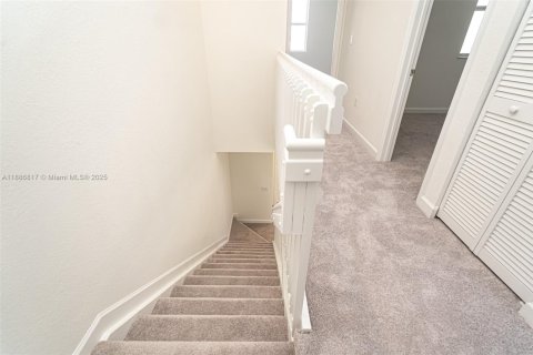 Снять в аренду виллу или дом в Хомстед, Флорида 3 спальни, № 1940966 - фото 27