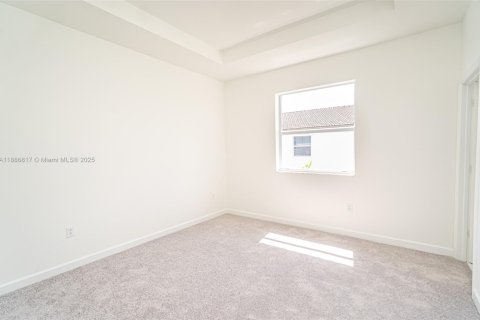 Снять в аренду виллу или дом в Хомстед, Флорида 3 спальни, № 1940966 - фото 30