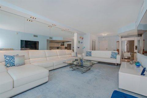 Copropriété à louer à Miami Beach, Floride: 2 chambres, 114.27 m2 № 23845 - photo 8