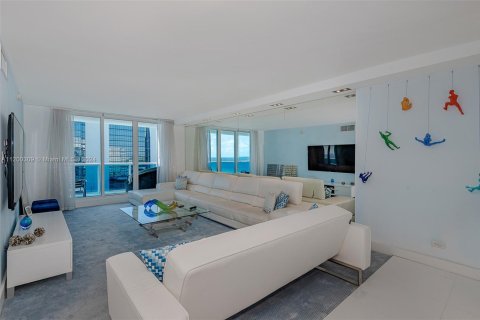 Copropriété à louer à Miami Beach, Floride: 2 chambres, 114.27 m2 № 23845 - photo 5